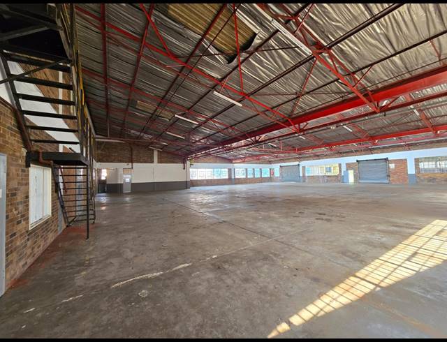 1,554M² WAREHOUSE TO LET IN BENROSE